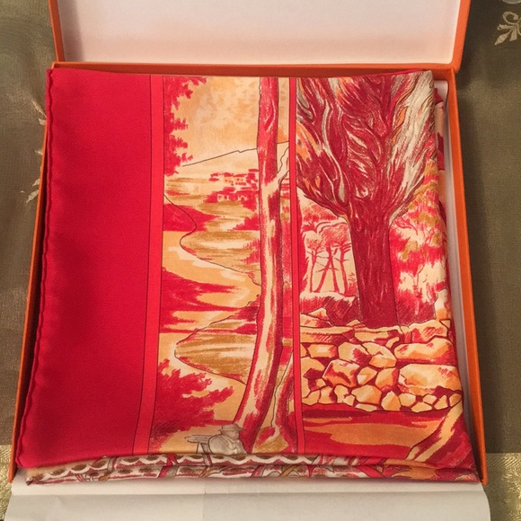 Hermes, just in, New and authentic scarf! - Picture 4 of 8